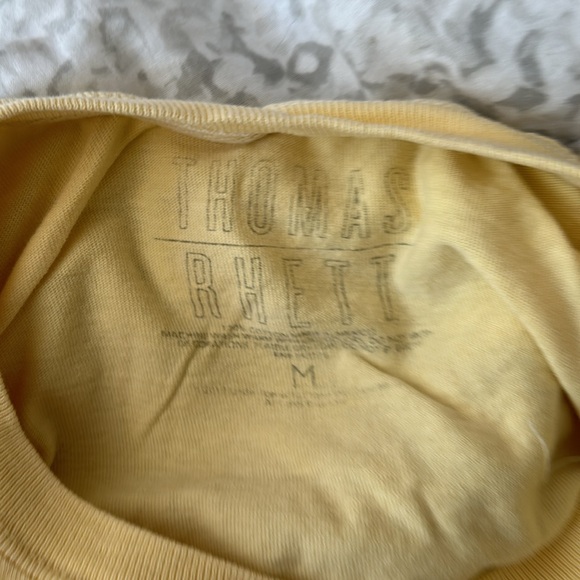 Thomas Rhett VHS tour tshirt - Picture 2 of 2